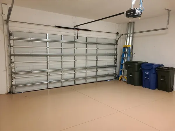 $2,800 | 19353 Nearpoint Drive, Venice, FL 34292