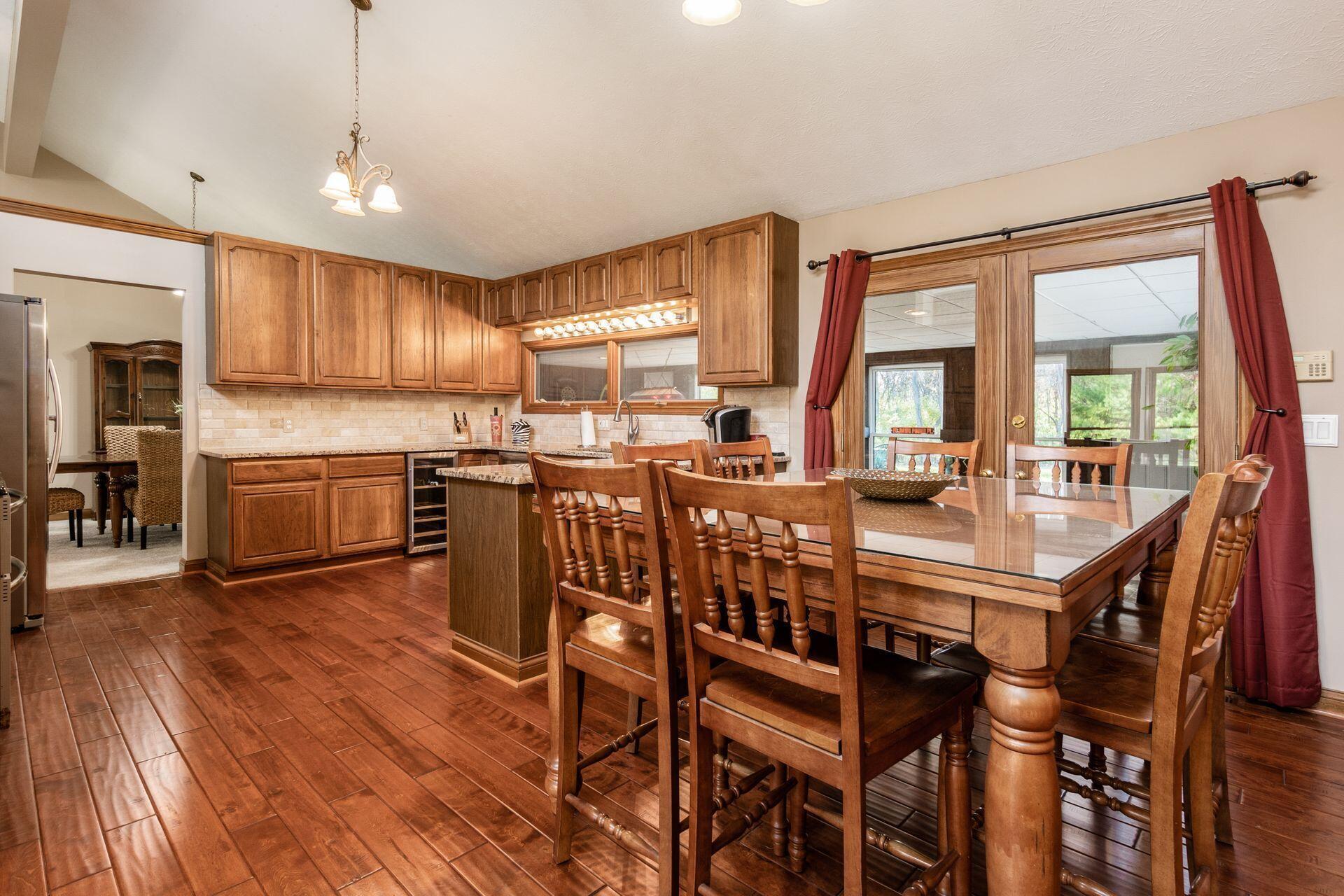 9083 Taylor Road Orient, OH 43146 - Photo 40 of 93 Kitchen