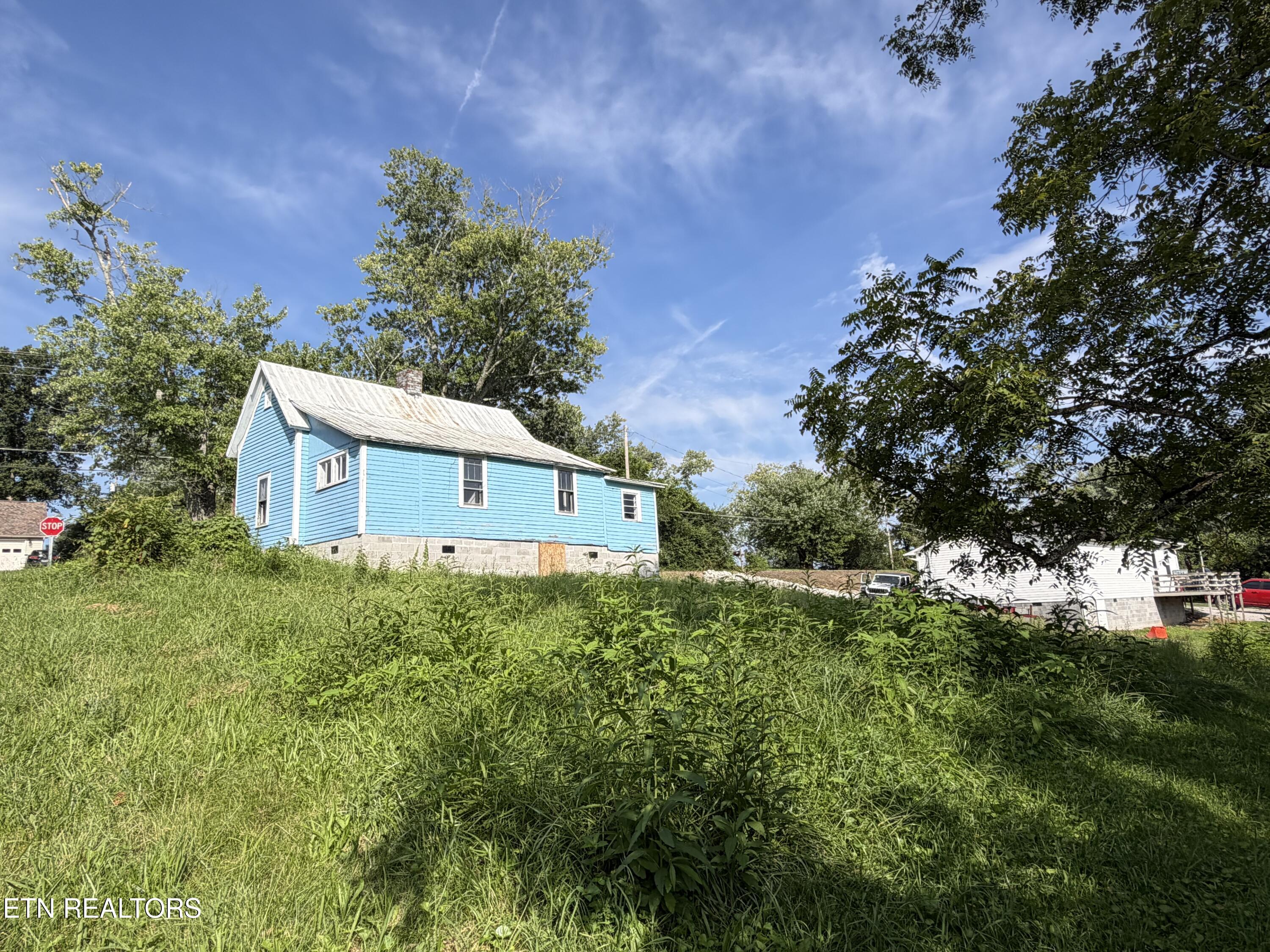 911 Loop Road La Follette, TN 37766 - Photo 29 of 29 IMG_2208