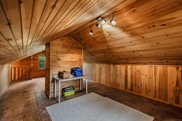 $364,900 | 160 Boston Road, Middletown, CT 06457