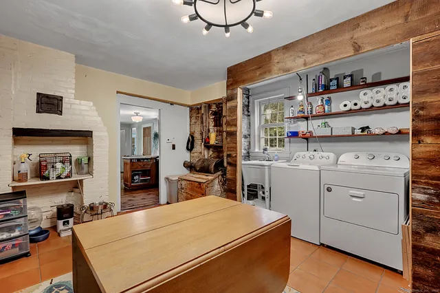 $364,900 | 160 Boston Road, Middletown, CT 06457