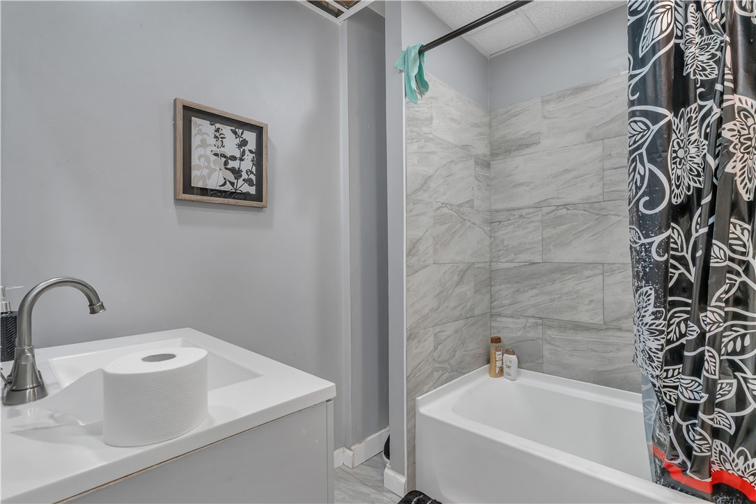 38 Mitchell Street Providence, RI 02907 - Photo 7 of 37