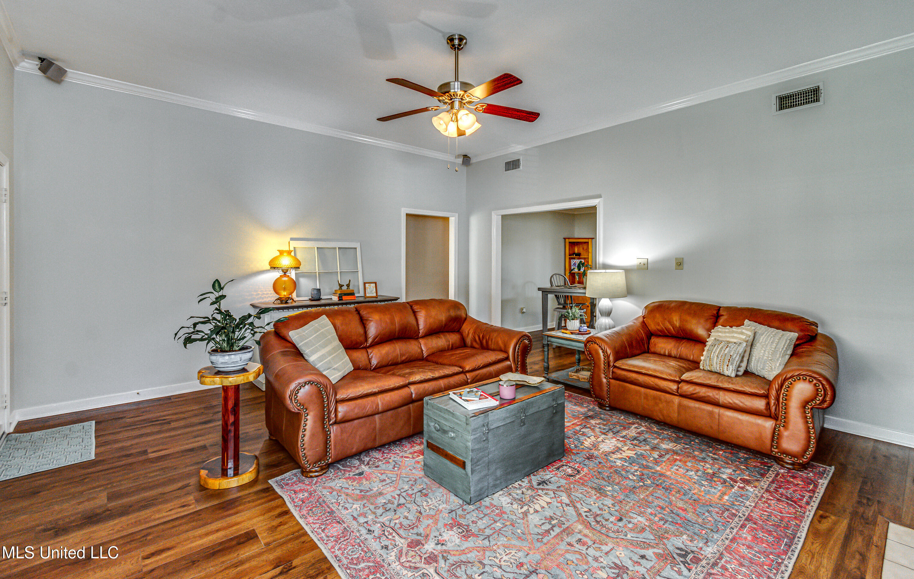 1021 Laurel Drive Flowood, MS 39232 - Photo 9 of 57 Living