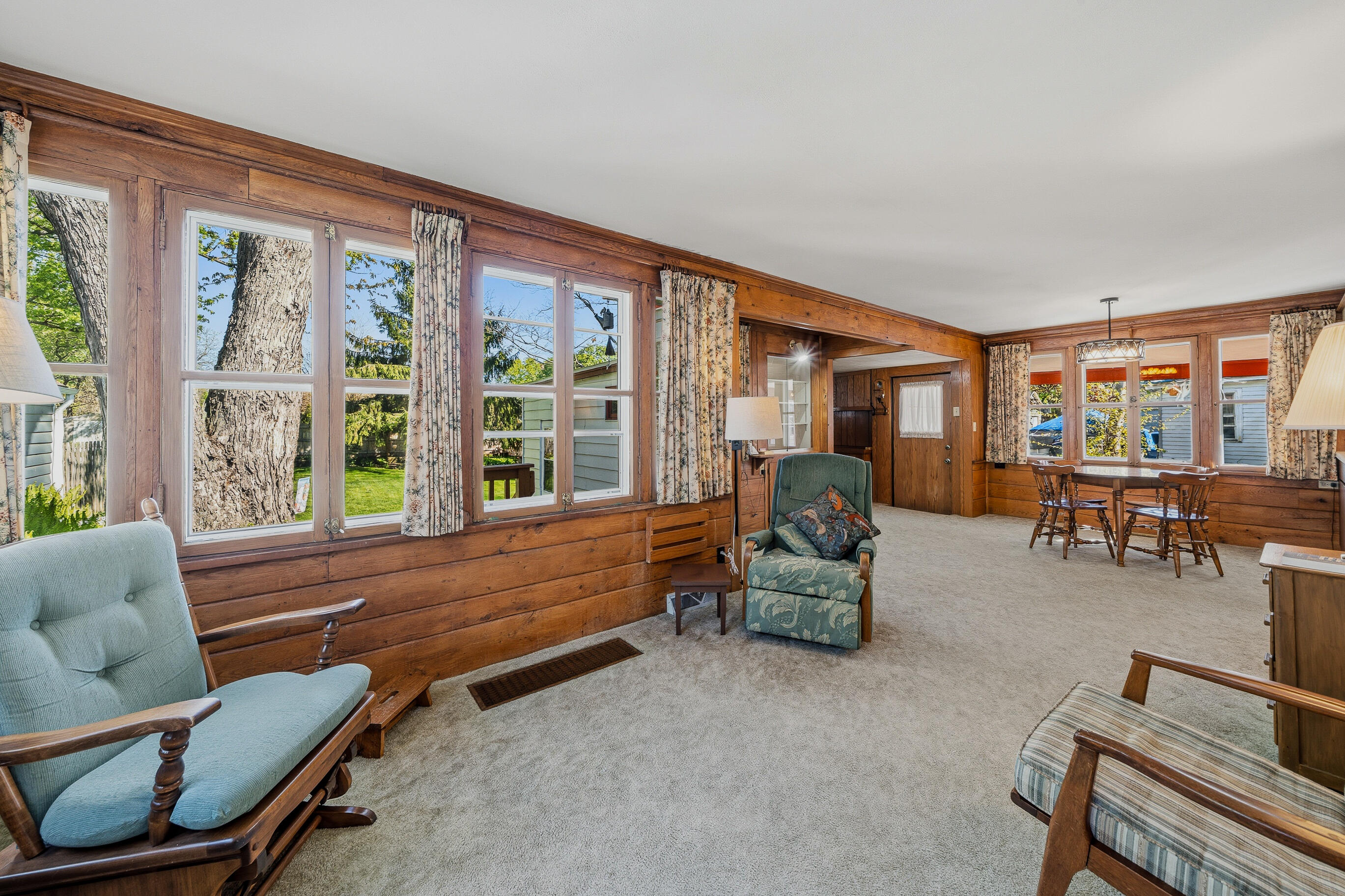 1205 Barnes Street Delavan, WI 53115 - Photo 13 of 29 m. Open Layout