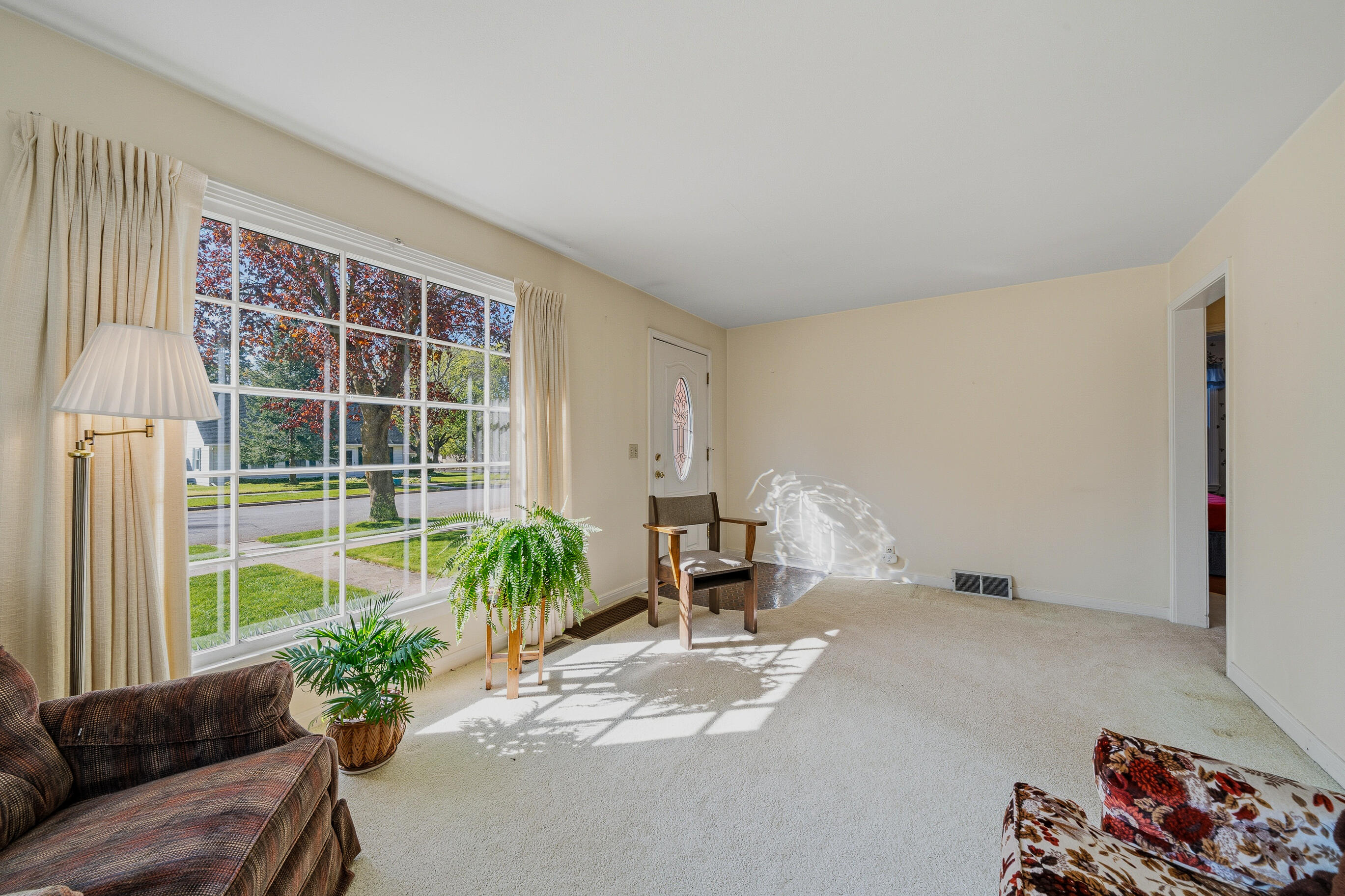 1205 Barnes Street Delavan, WI 53115 - Photo 4 of 29 D. Front Formal Living Room