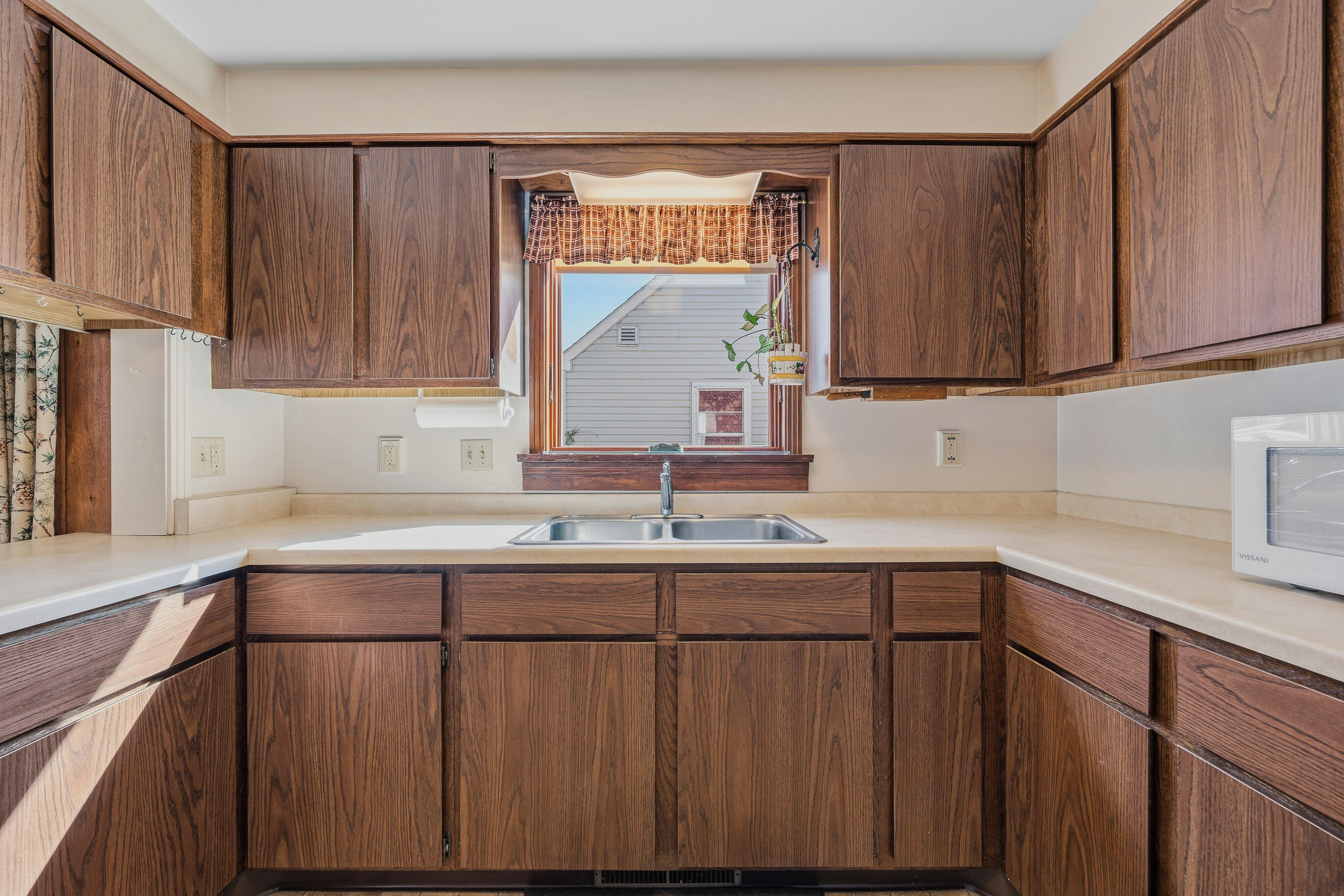 1205 Barnes Street Delavan, WI 53115 - Photo 6 of 29 F. Lots of Cabinets