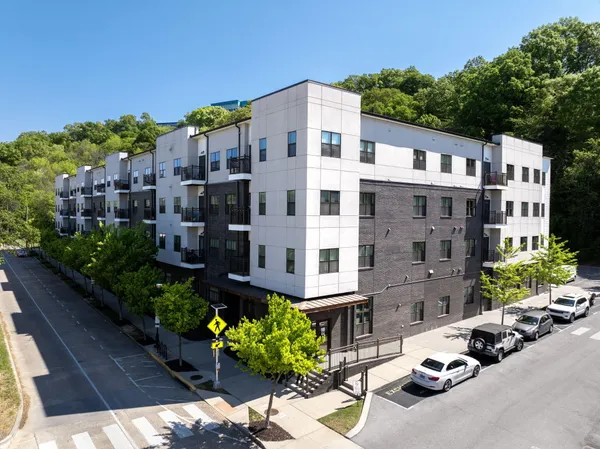 $319,900 | 782 Riverfront Parkway, Unit 416, Chattanooga, TN 37402