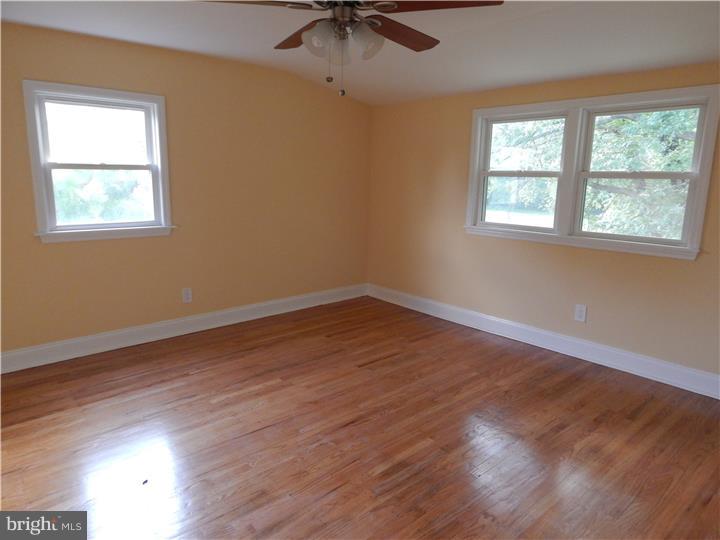 1021 Mueller Road Warminster, PA 18974 - Photo 15 of 25 Gallery Image 15