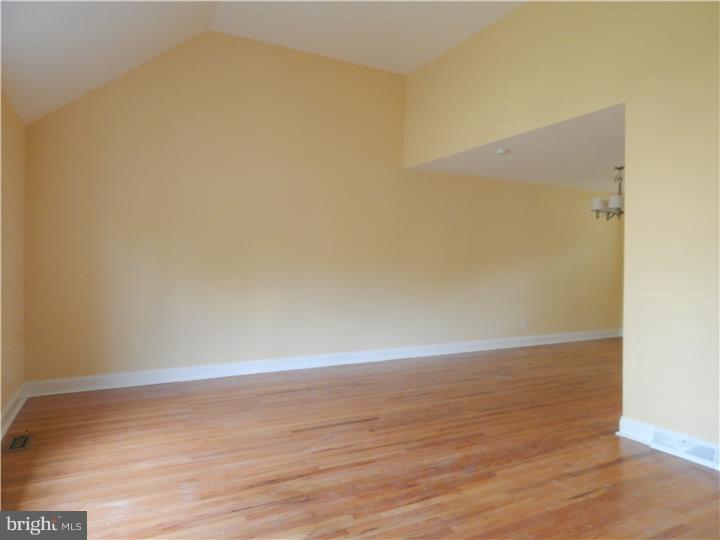 1021 Mueller Road Warminster, PA 18974 - Photo 6 of 25 Gallery Image 6