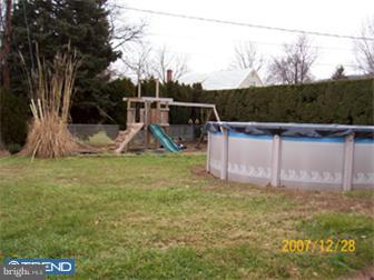 131 Bradley Avenue Sinking Spring, PA 19608 - Photo 3 of 8