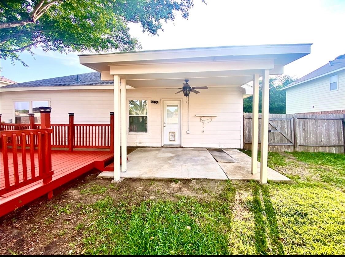 2813 Waterside Trail Pearland, TX 77584 - Photo 25 of 25 a view of swimming pool with an outdoor seating