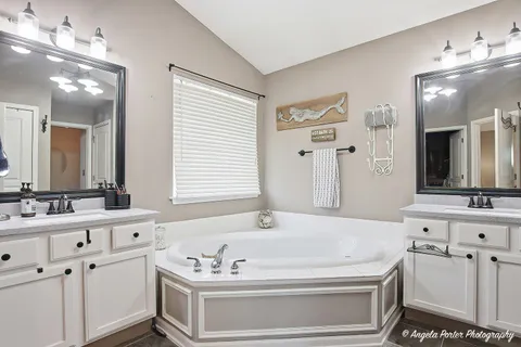 $674,900 | 491 Saratoga Circle, Algonquin, IL 60102