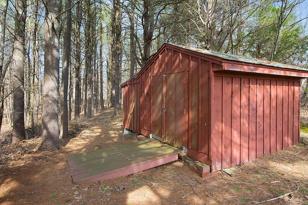 172 Minott Road Gardner, MA 01440 - Photo 34 of 36 a view of backyard with tub