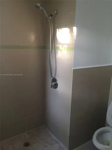 $3,149 | 7025 Rue Granville, Unit 3, Miami Beach, FL 33141