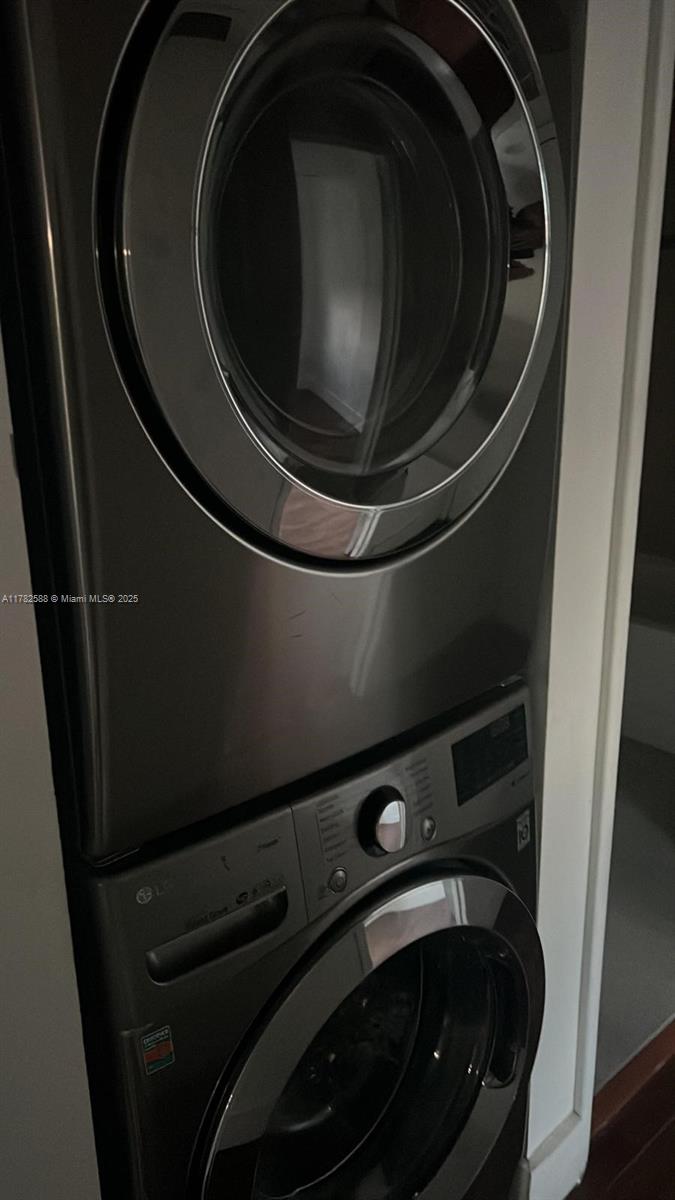 7025 Rue Granville, Unit 3 Miami Beach, FL 33141 - Photo 5 of 21