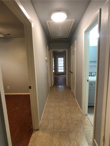 4008 Cima Serena Drive, Unit B Austin, TX 78759 - Photo 7 of 16 a view of a hallway