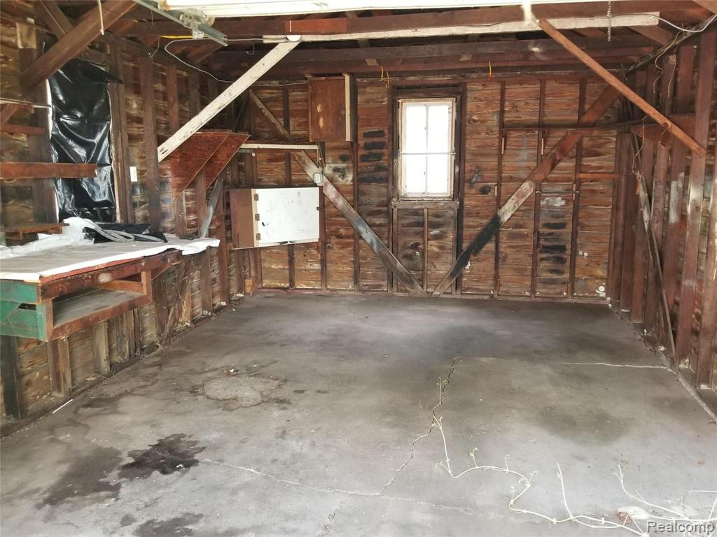 14836 Eureka Road Southgate, MI 48195 - Photo 5 of 19