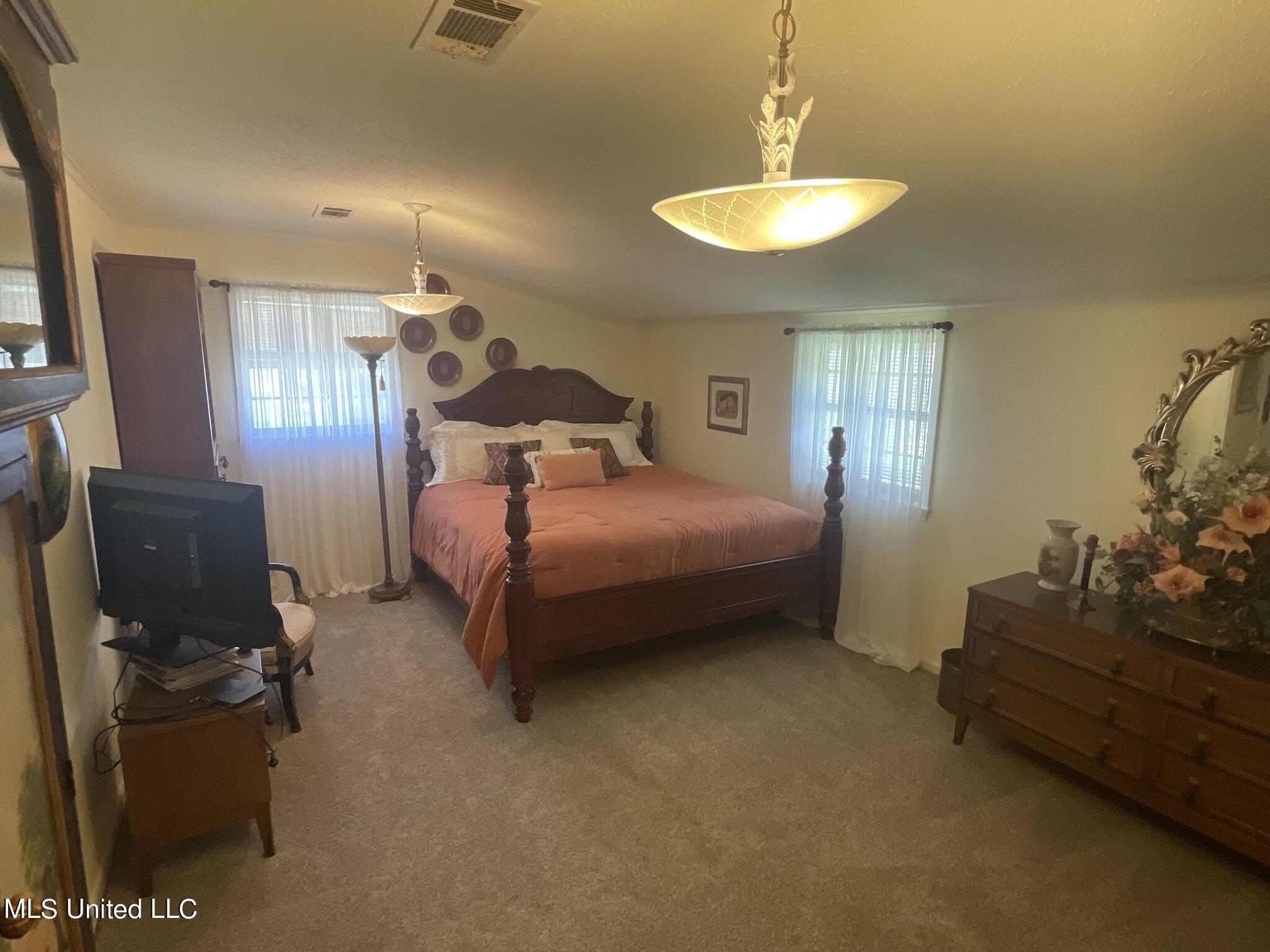 13137 Old Port Gibson Road Utica, MS 39175 - Photo 17 of 29 13137 Claiborne Bedroom 2