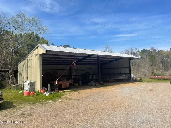 $459,000 | 13137 Old Port Gibson Road, Utica, MS 39175