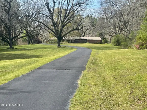 $459,000 | 13137 Old Port Gibson Road, Utica, MS 39175