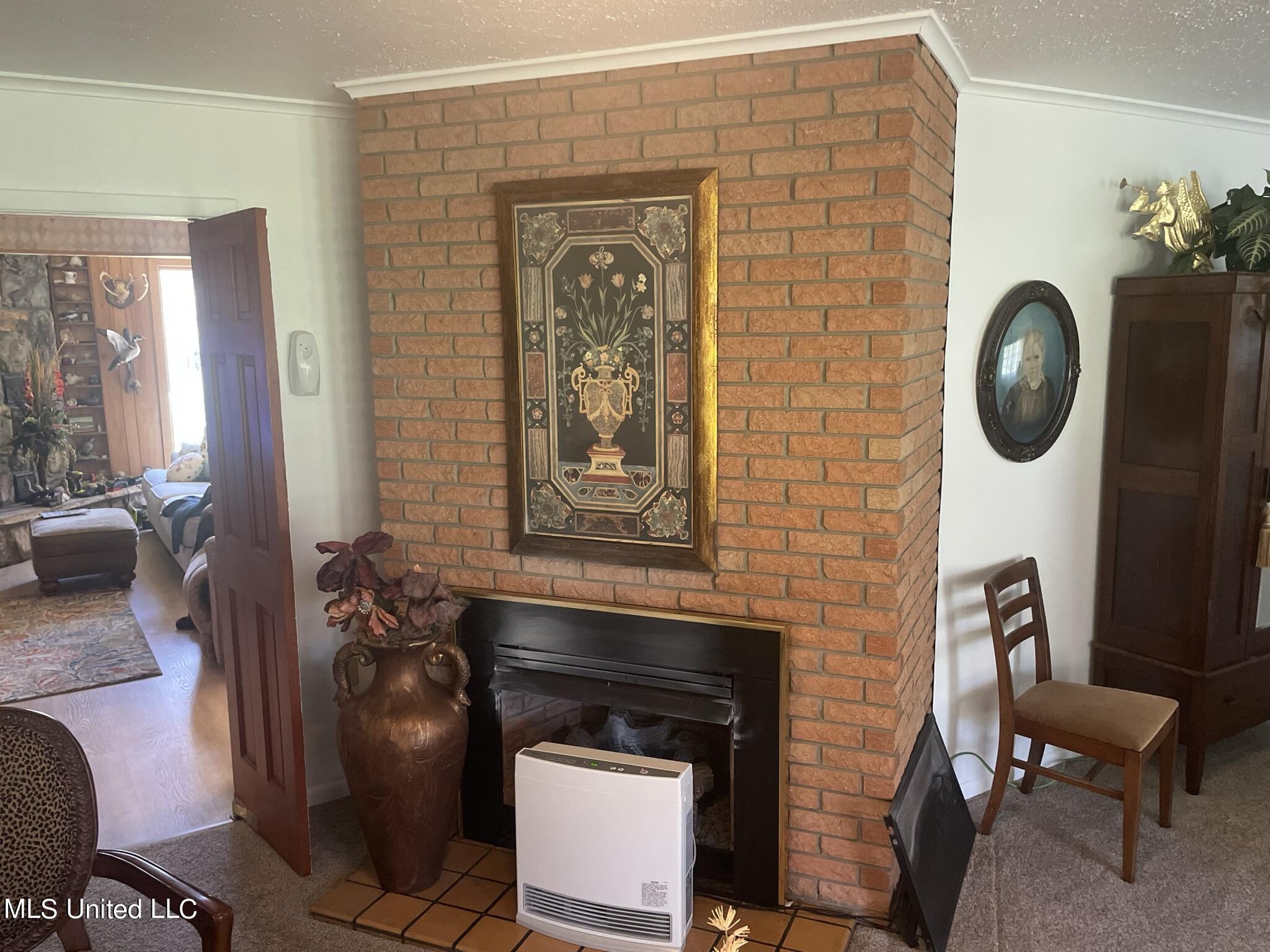 13137 Old Port Gibson Road Utica, MS 39175 - Photo 9 of 29 13137 Claiborne Fireplace picture