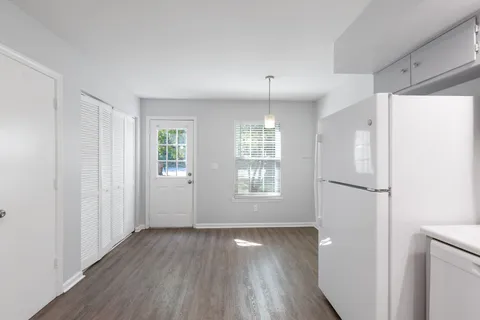 $385,000 | 2007 B Ashwood Avenue, Nashville, TN 37212