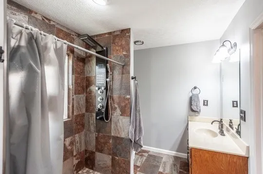 a view of entryway and hall