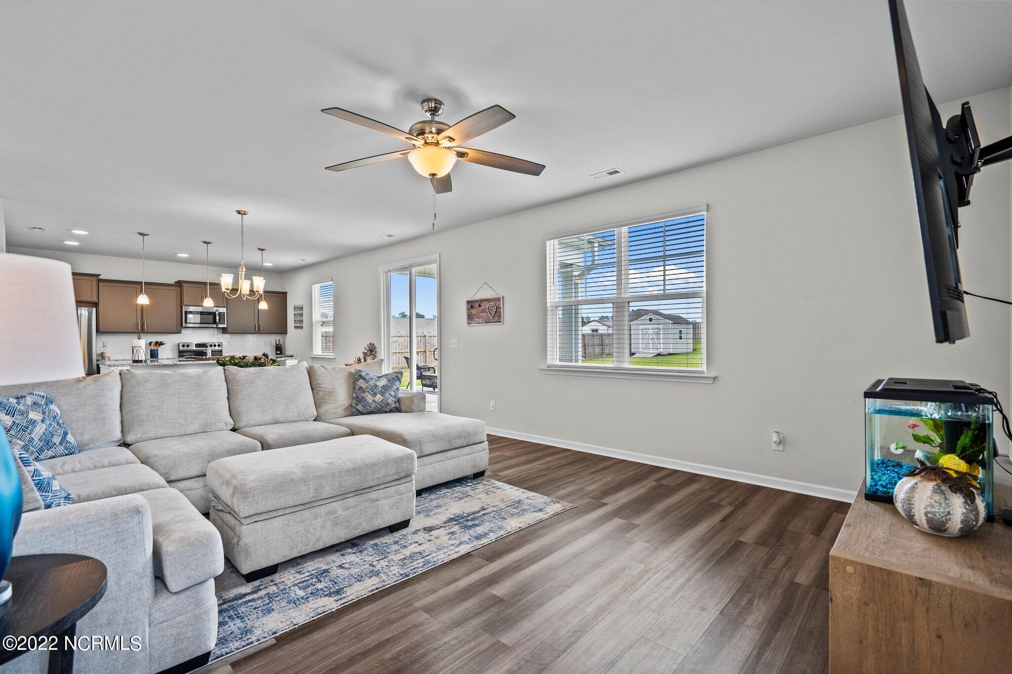 79 Colonial Heights Drive Hampstead, NC 28443 - Photo 17 of 37 40-web-or-mls-DSC09243