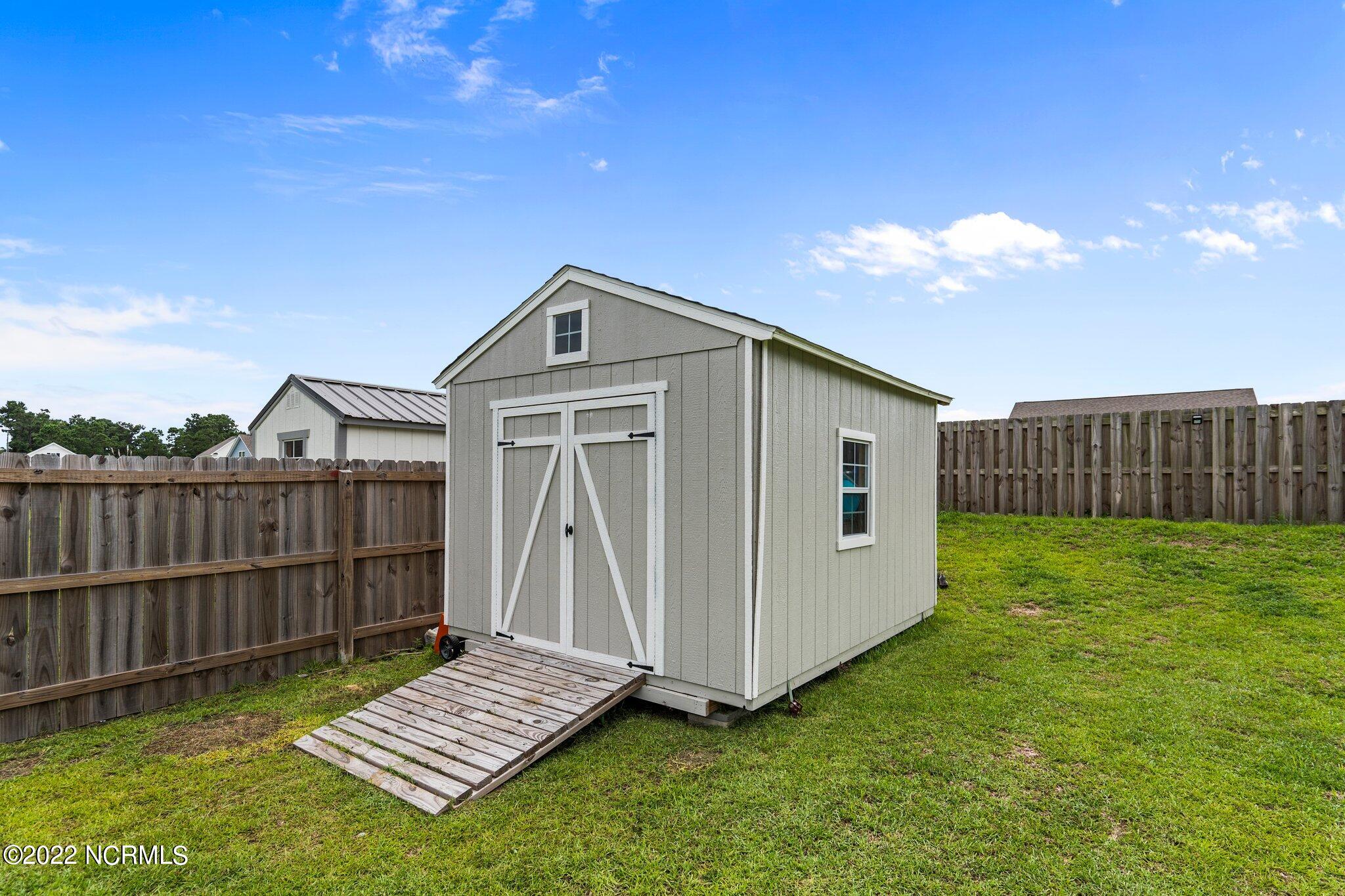 79 Colonial Heights Drive Hampstead, NC 28443 - Photo 36 of 37 18-web-or-mls-DSC09345