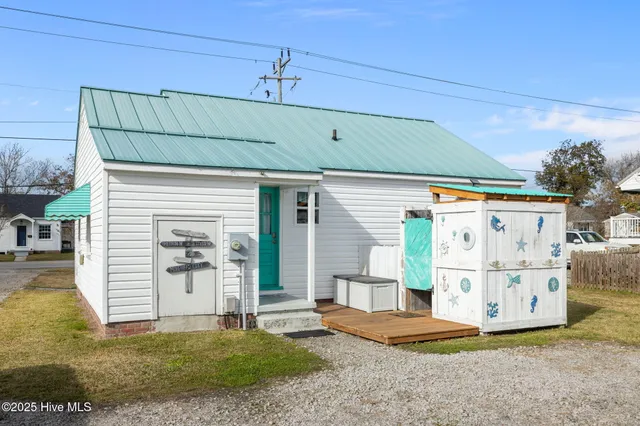 $293,000 | 908 North 20th Street, Morehead City, NC 28557