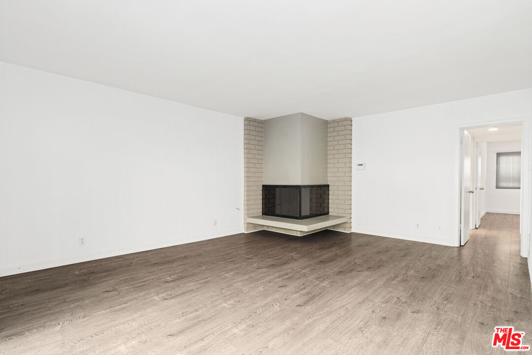 7712 Paseo Del Rey, Unit 4 Playa del Rey, CA 90293 - Photo 4 of 17