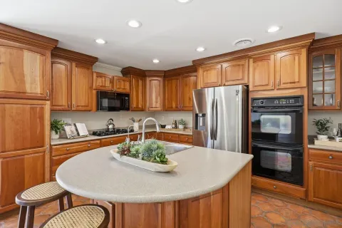 $1,549,000 | 10325 Avenida Magnifica, San Diego, CA 92131