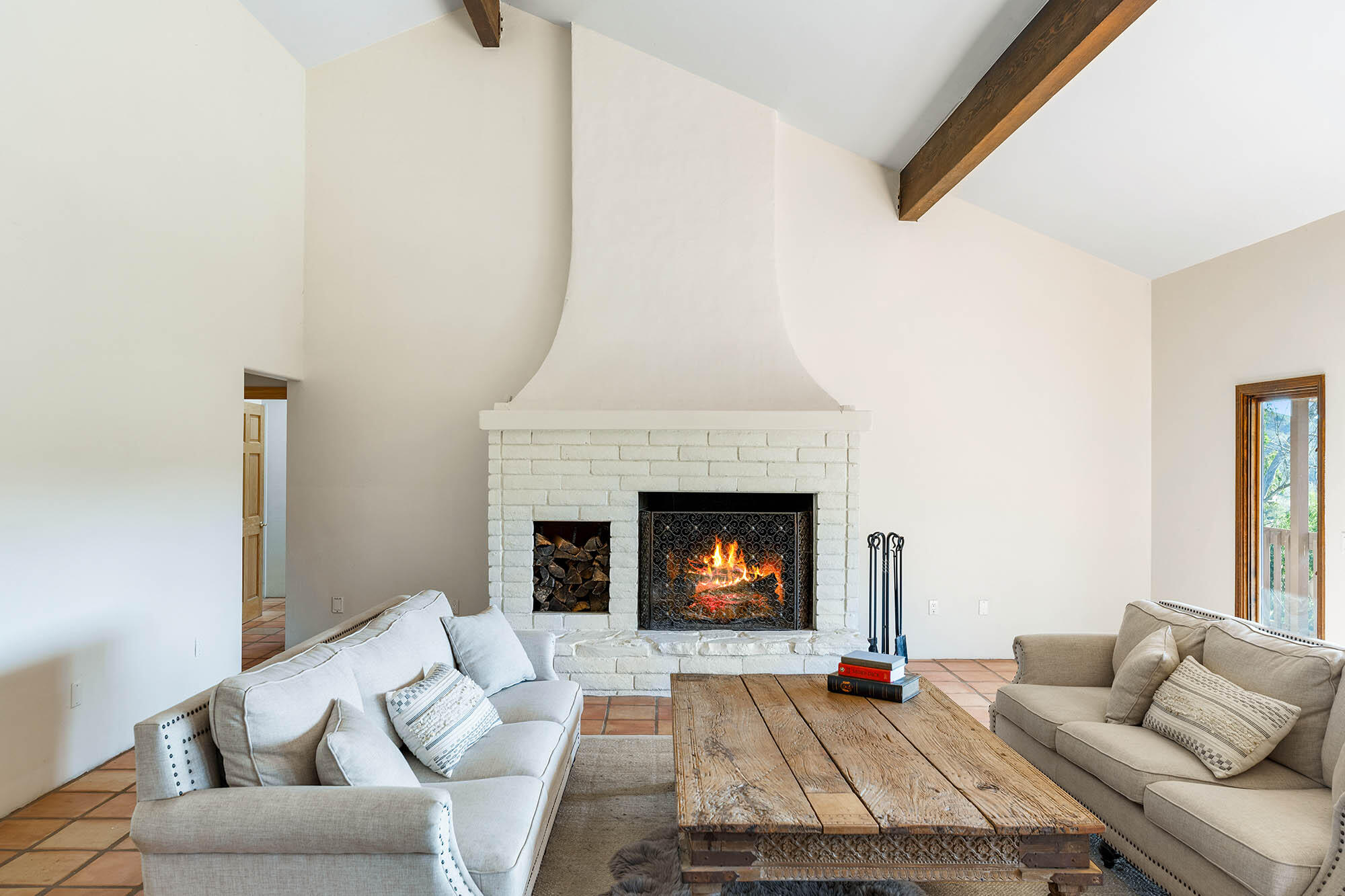 3290 Wild Oak Lompoc, CA 93436 - Photo 21 of 72 Living room - 3290 Wild Oak Road 93436