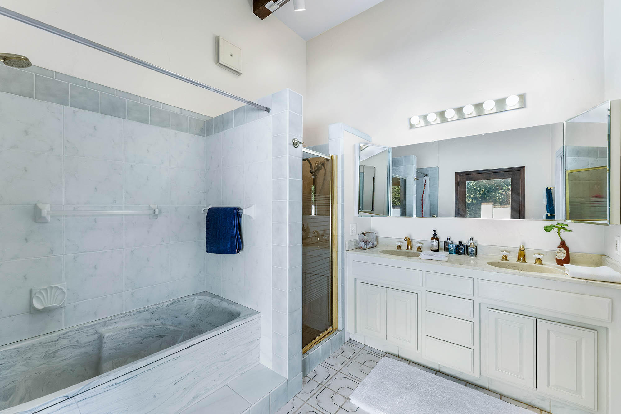 3290 Wild Oak Lompoc, CA 93436 - Photo 31 of 72 Primary bath - 3290 Wild Oak Road 93436