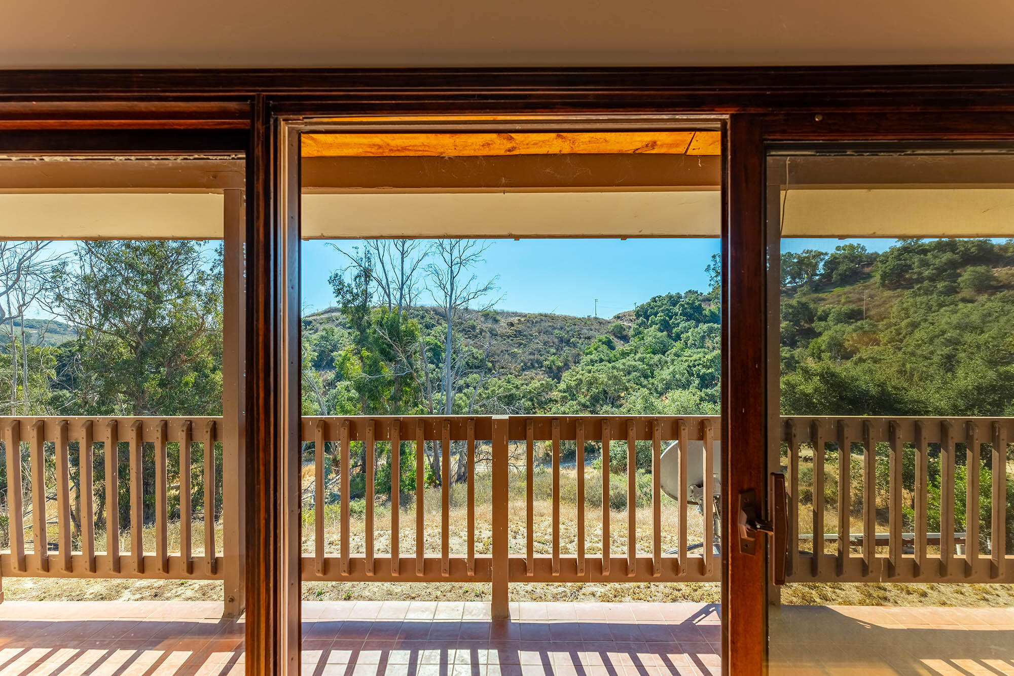 3290 Wild Oak Lompoc, CA 93436 - Photo 4 of 72 Living room views - 3290 Wild Oak Road