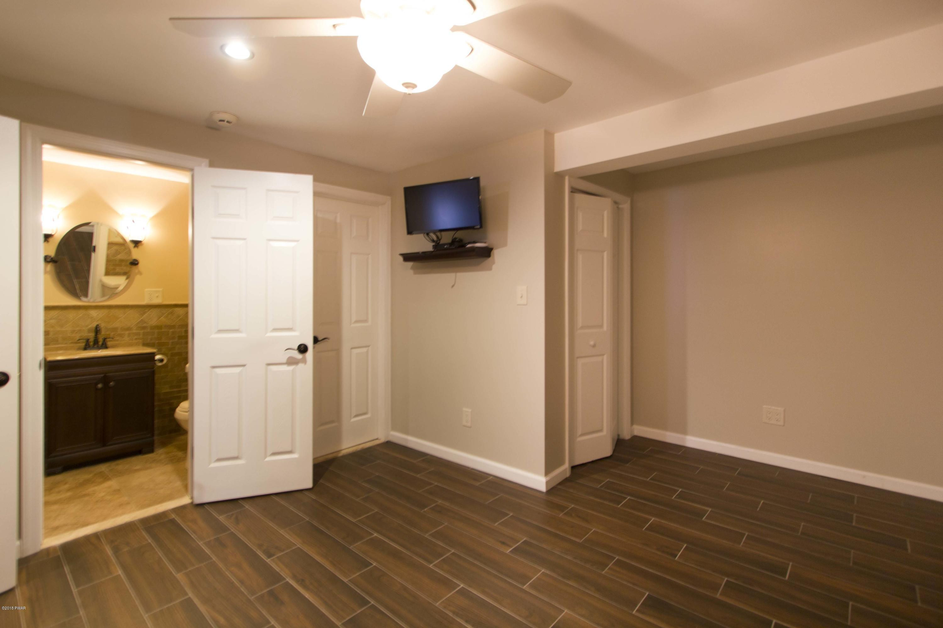 381 Engvaldsen Road Hawley, PA 18428 - Photo 24 of 36