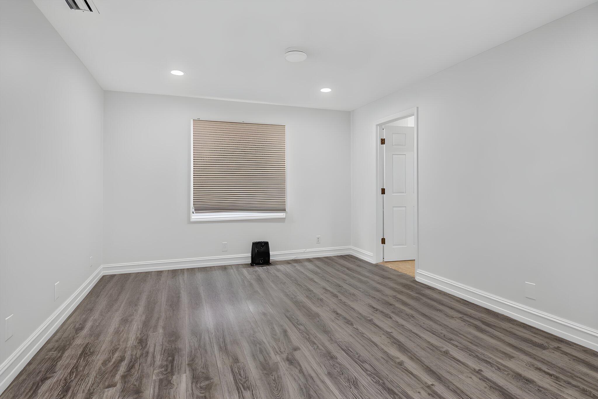 23338 La Vida Way Boca Raton, FL 33433 - Photo 40 of 52 3rd Bedroom