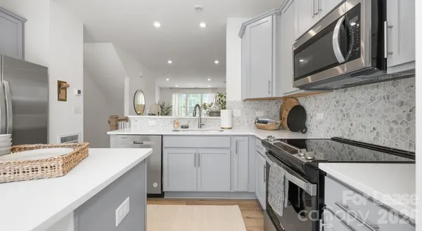 $2,225 | 2635 West Trade Street, Unit TATE, Charlotte, NC 28208