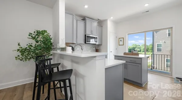 $2,225 | 2635 West Trade Street, Unit TATE, Charlotte, NC 28208