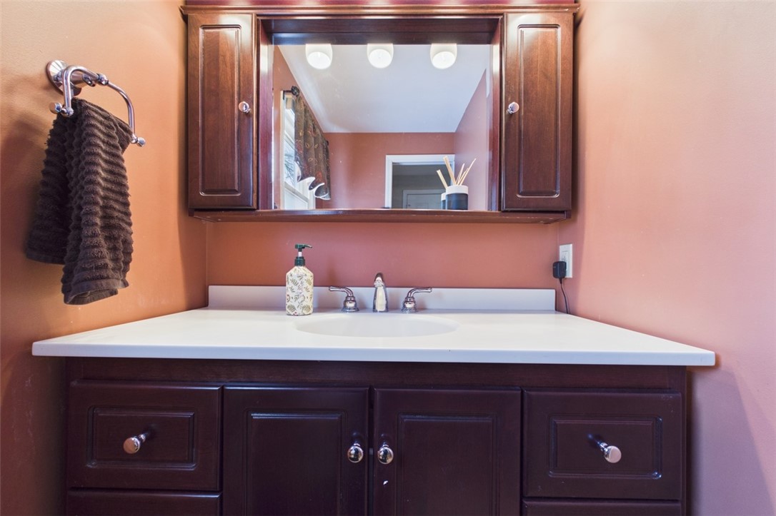 582 Watson Road Perinton, NY 14450 - Photo 17 of 45