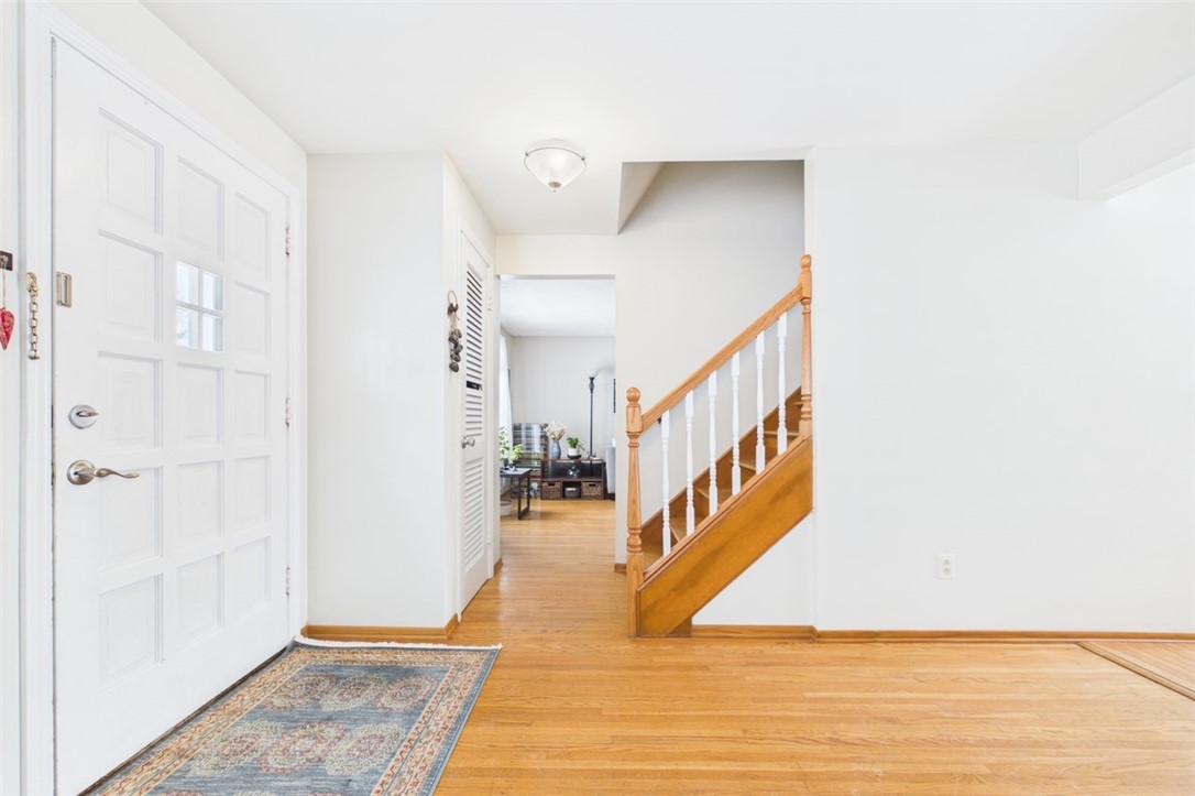 582 Watson Road Perinton, NY 14450 - Photo 3 of 45