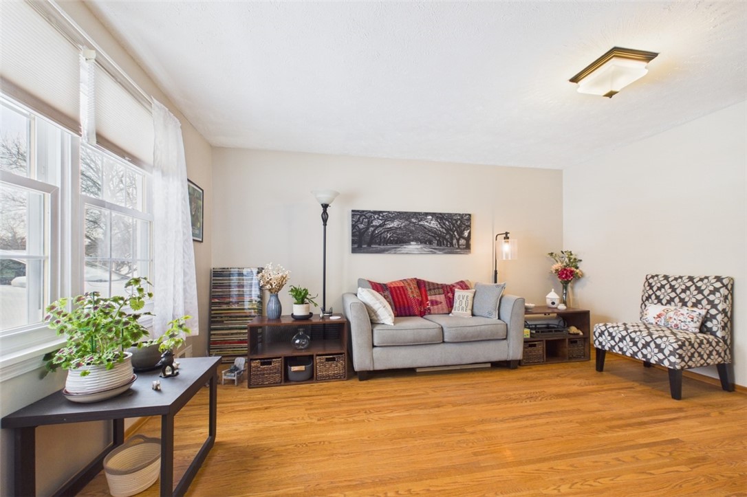 582 Watson Road Perinton, NY 14450 - Photo 7 of 45