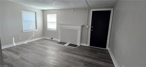 $1,100 | 2912 Woodleigh Street, Unit 3, Winston-Salem, NC 27127