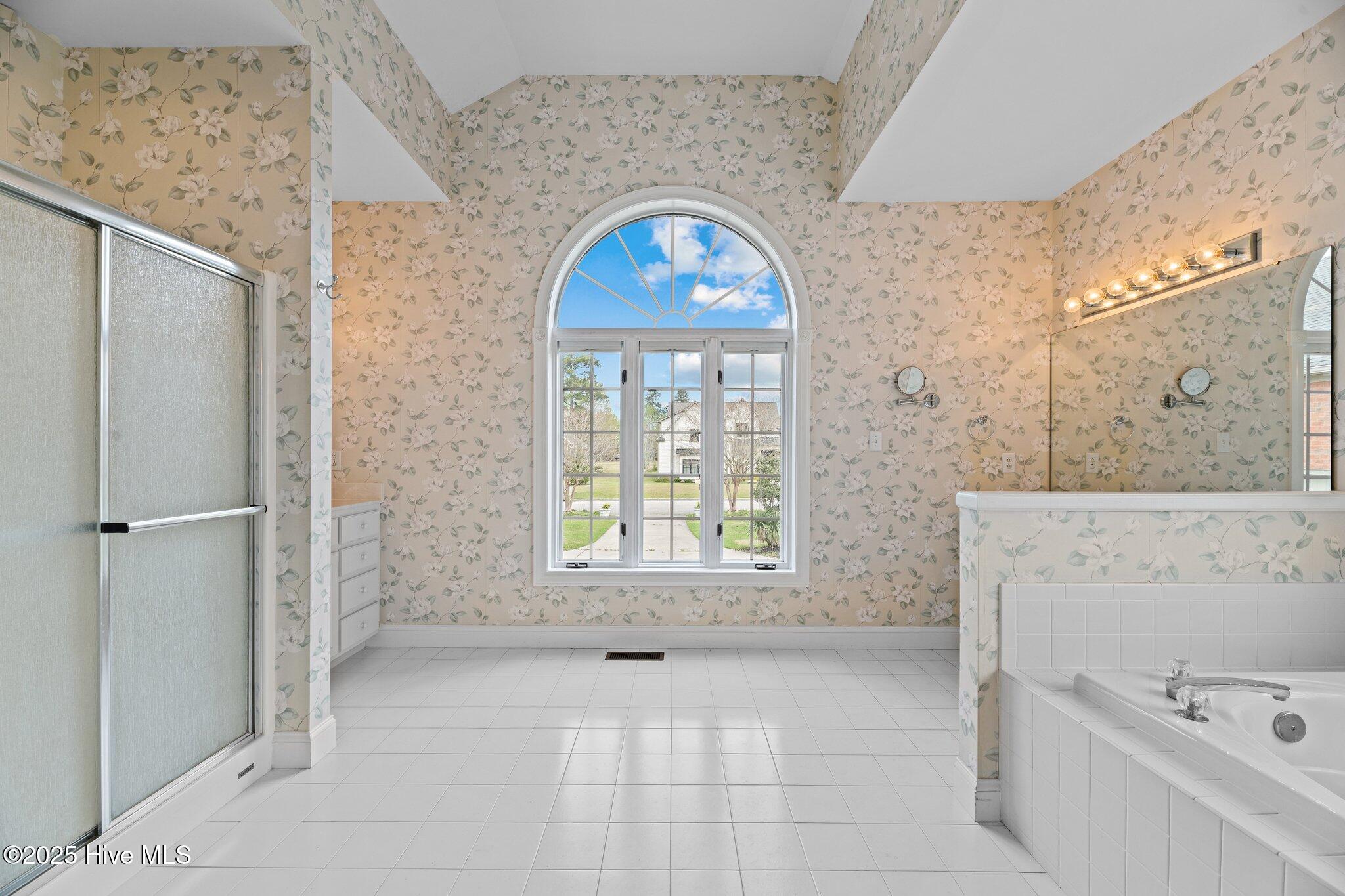 111 Mellen Road New Bern, NC 28562 - Photo 18 of 26 Master Bathroom View