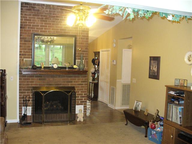 401 Cambridge Road Lebanon, TN 37087 - Photo 6 of 10 Living Room w/ Fireplace