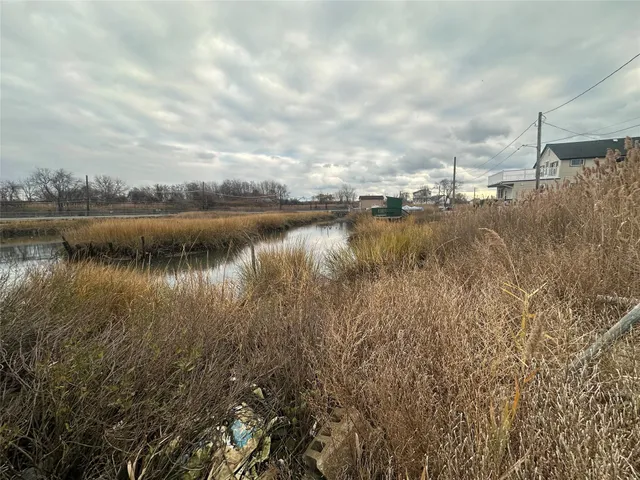 $199,000 | 55-2 Broadway | Woodside