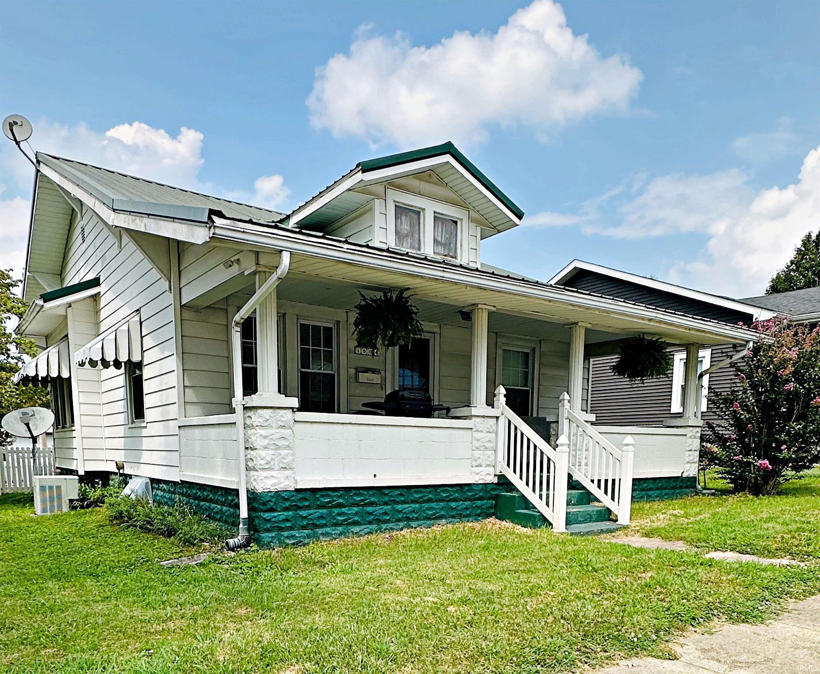 1504 Memorial Avenue Washington, IN 47501 - Photo 1 of 16