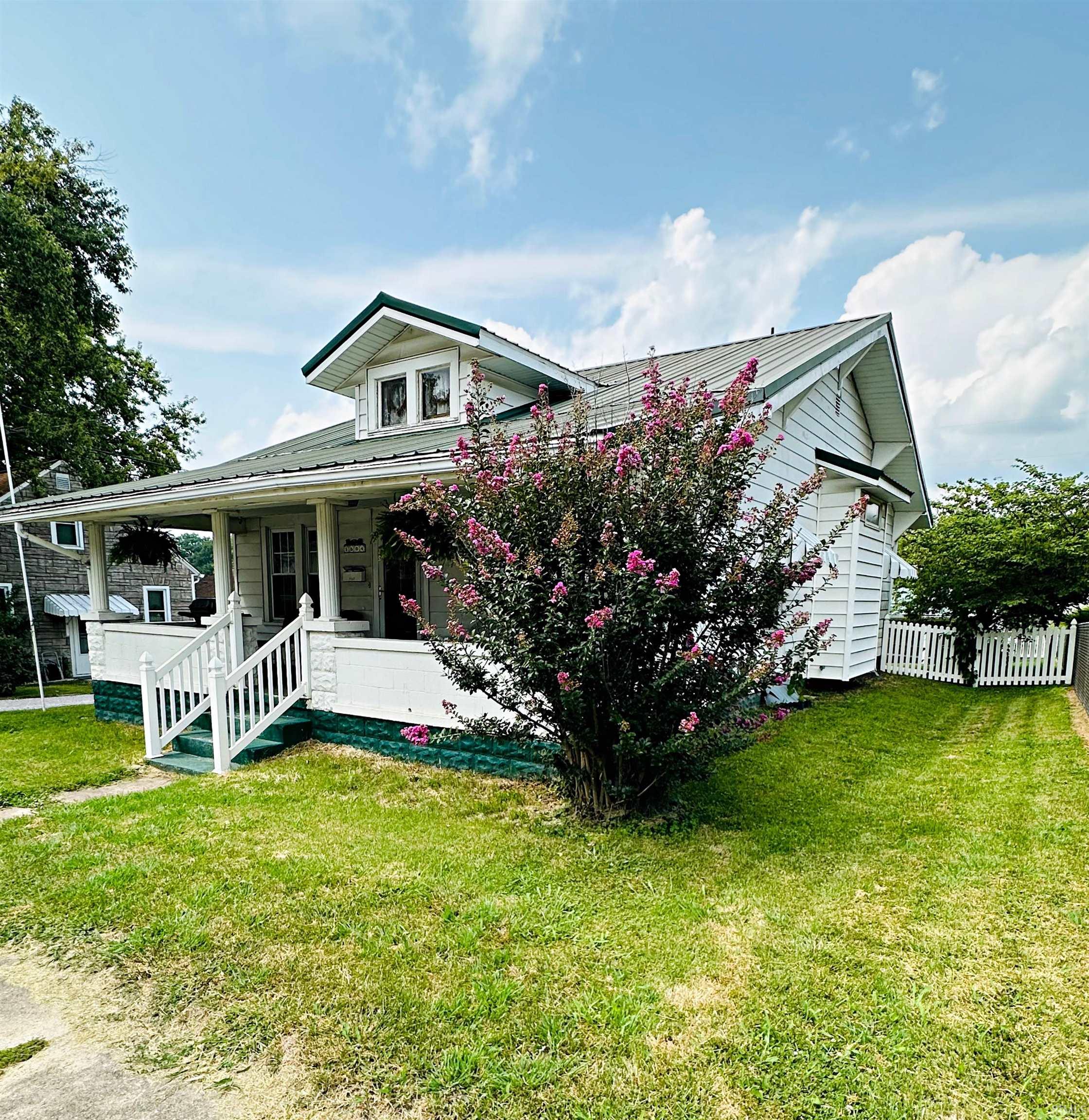 1504 Memorial Avenue Washington, IN 47501 - Photo 12 of 16