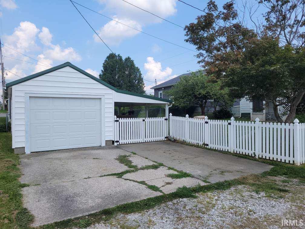 1504 Memorial Avenue Washington, IN 47501 - Photo 15 of 16