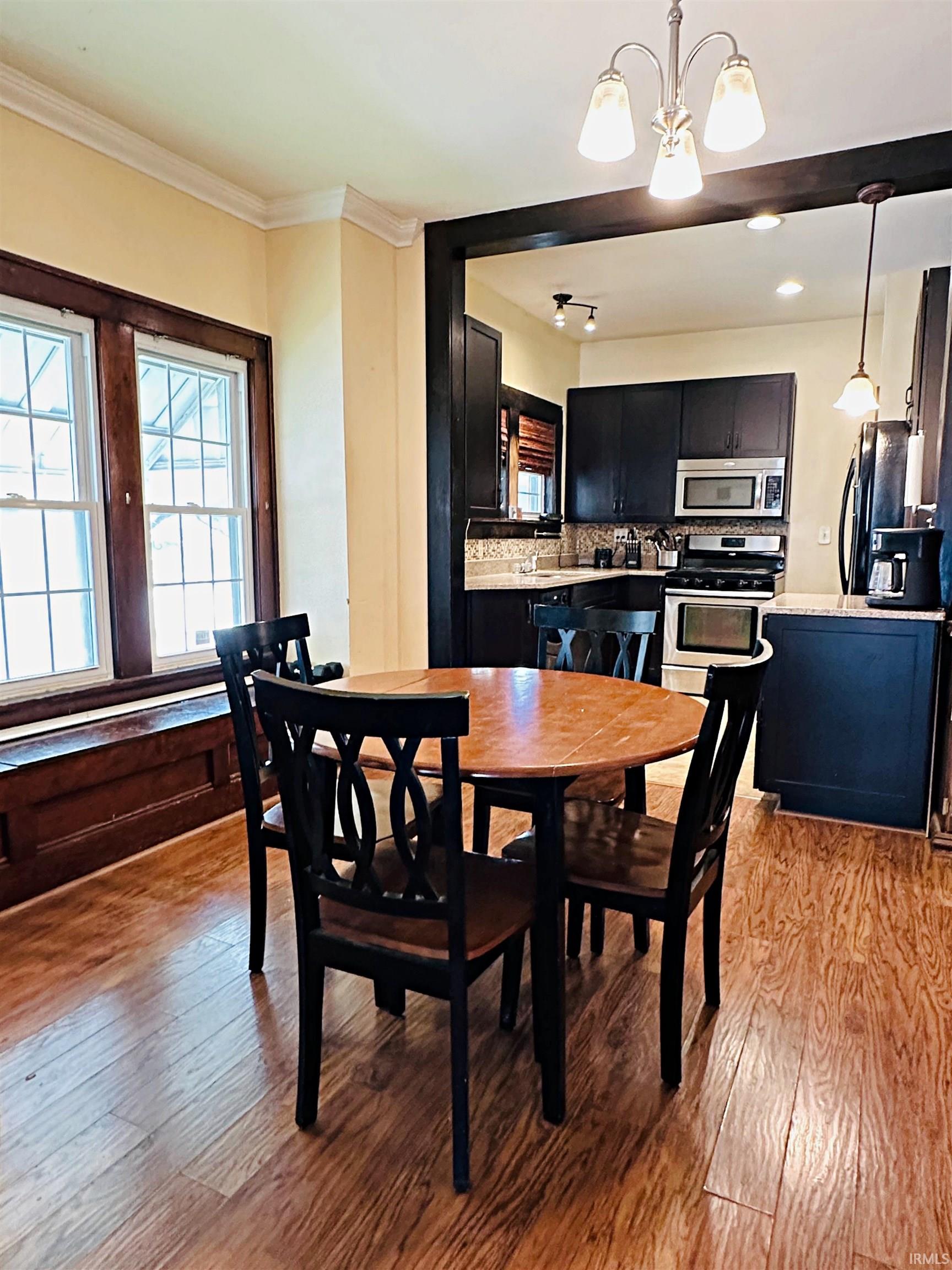 1504 Memorial Avenue Washington, IN 47501 - Photo 5 of 16